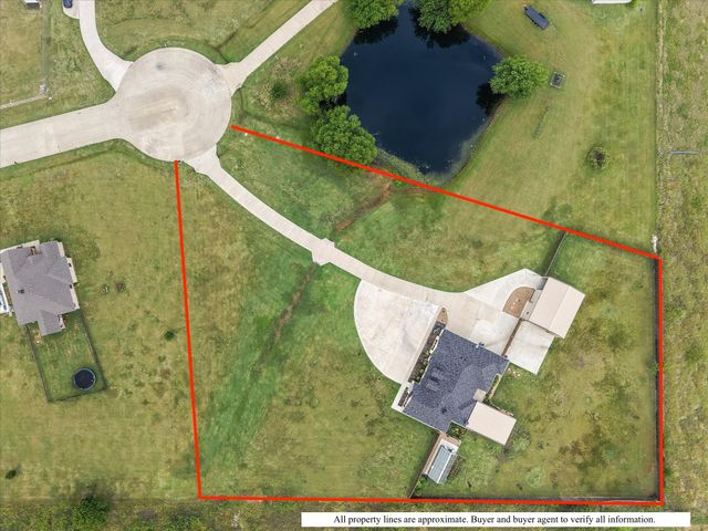 170 Grays Creek Circle, Ennis, TX 75119