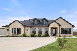 170 Grays Creek Circle, Ennis, TX 75119