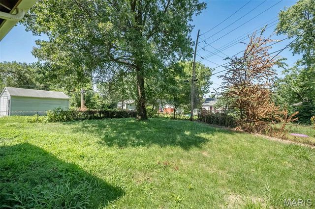 207 Midlothian Road, St Louis, MO 63137