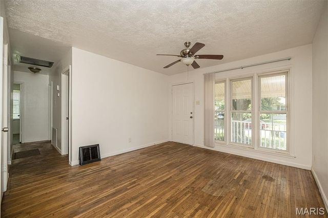 207 Midlothian Road, St Louis, MO 63137