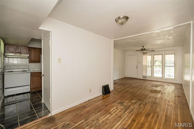 207 Midlothian Road, St Louis, MO 63137