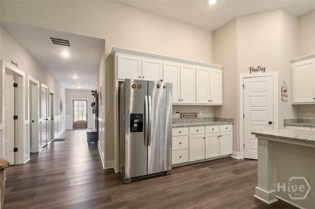 212 Live Oak Ln, Comer, GA 30629
