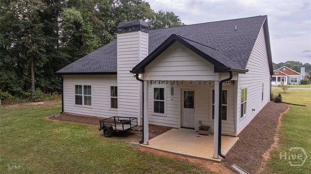 212 Live Oak Ln, Comer, GA 30629