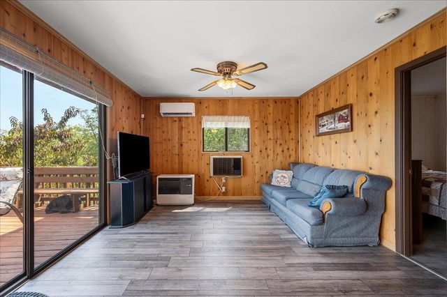 685 N MAPLE DR, Mt Jackson, VA 22842