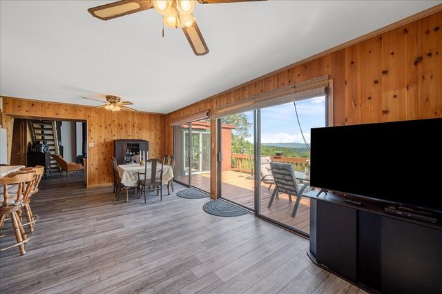 685 N MAPLE DR, Mt Jackson, VA 22842