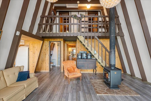 685 N MAPLE DR, Mt Jackson, VA 22842