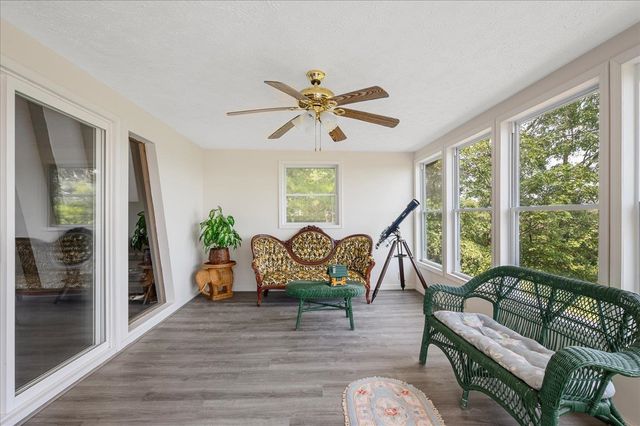 685 N MAPLE DR, Mt Jackson, VA 22842