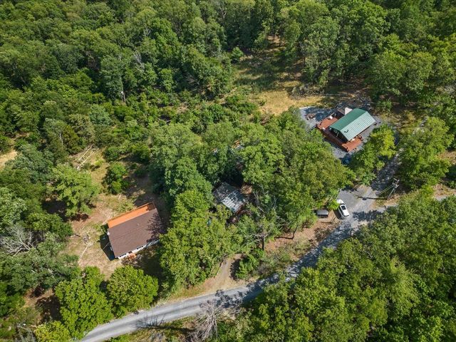 685 N MAPLE DR, Mt Jackson, VA 22842