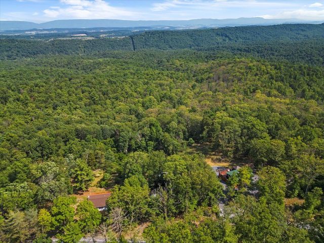 685 N MAPLE DR, Mt Jackson, VA 22842