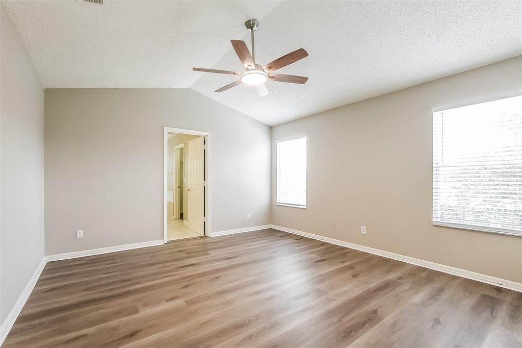 Image 20 of property listing at 14401 KRISTENRIGHT LANE, Orlando, FL 32826