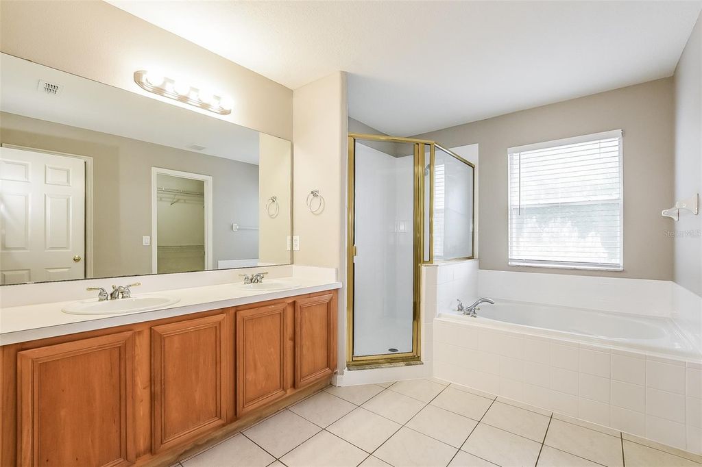 Image 22 of property listing at 14401 KRISTENRIGHT LANE, Orlando, FL 32826