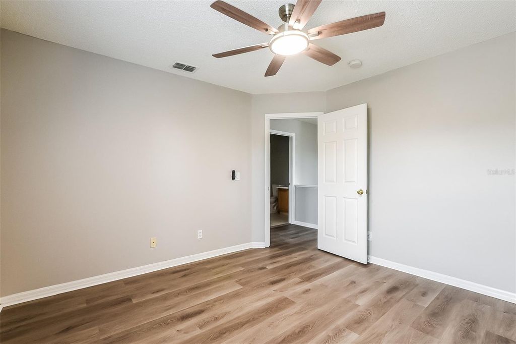 Image 27 of property listing at 14401 KRISTENRIGHT LANE, Orlando, FL 32826
