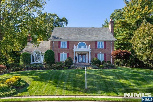 45 Cheryl Hills Drive, Hawthorne, NJ 07506