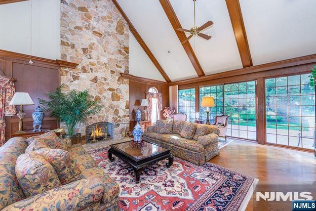45 Cheryl Hills Drive, Hawthorne, NJ 07506