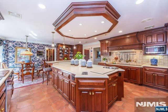 45 Cheryl Hills Drive, Hawthorne, NJ 07506