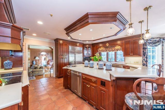 45 Cheryl Hills Drive, Hawthorne, NJ 07506