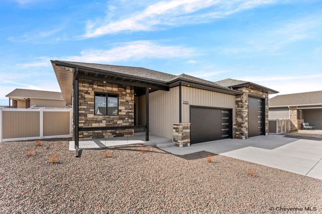2226 PACK SADDLE RD, Cheyenne, WY 82007
