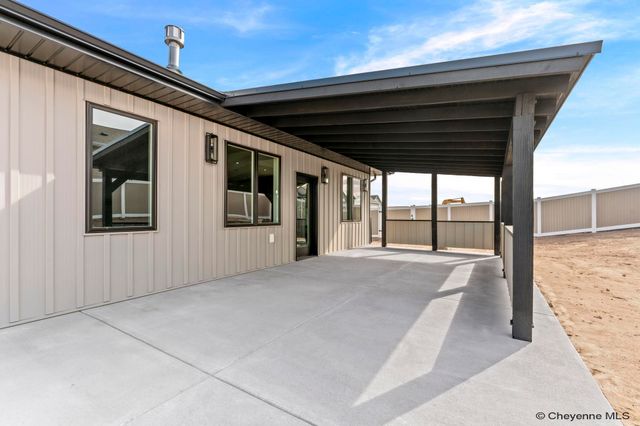2226 PACK SADDLE RD, Cheyenne, WY 82007