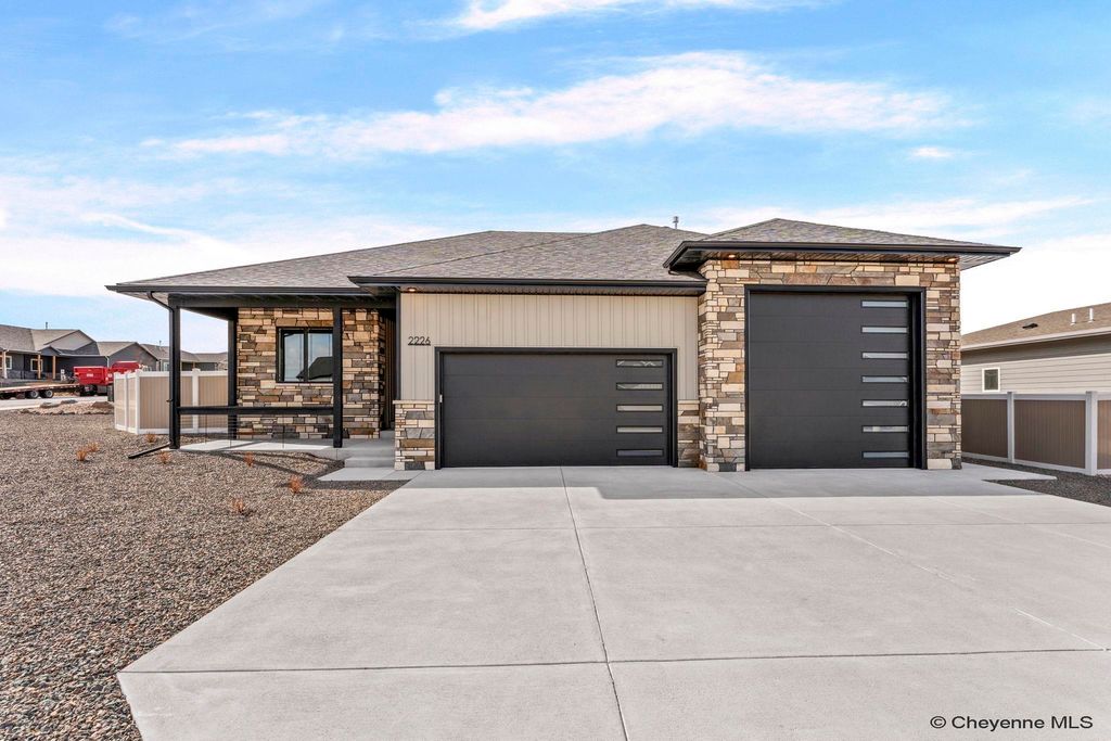 2226 PACK SADDLE RD, Cheyenne, WY 82007