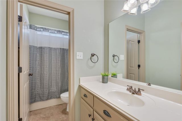 8427 Alison Avenue, College Station, TX 77845