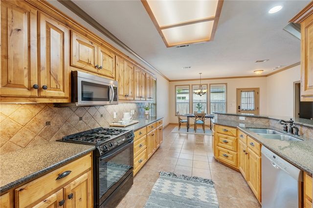 8427 Alison Avenue, College Station, TX 77845