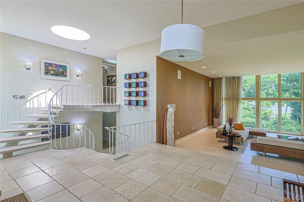 21 Lake Rd, Lake Success, NY 11020 — photo 4
