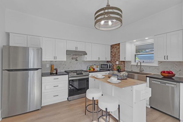 30 Clark Place, Columbus, OH 43201
