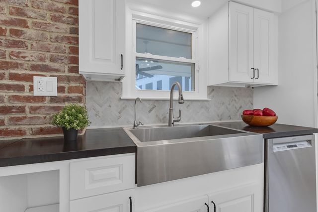 30 Clark Place, Columbus, OH 43201