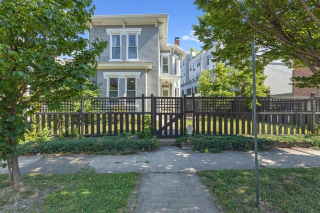 30 Clark Place, Columbus, OH 43201