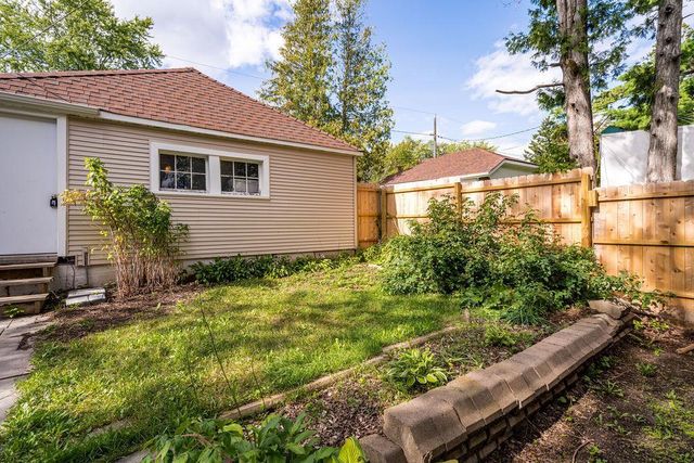 2327 E 4th Street, Duluth, MN 55812