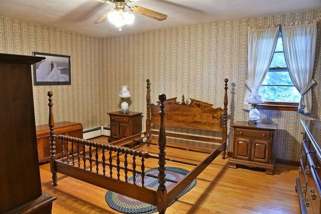 11 Almon Ave, West Springfield, MA 01089