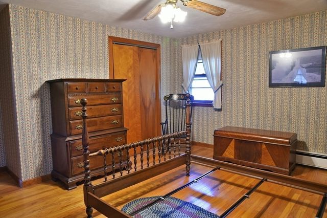 11 Almon Ave, West Springfield, MA 01089
