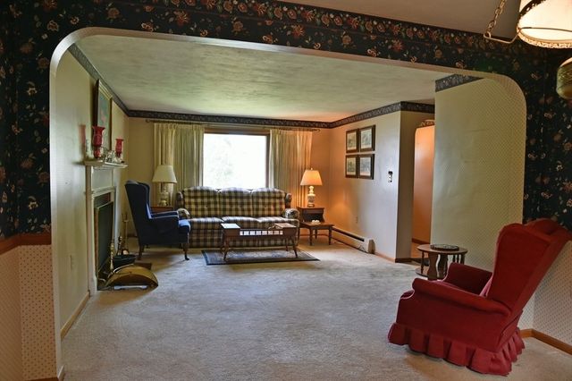 11 Almon Ave, West Springfield, MA 01089
