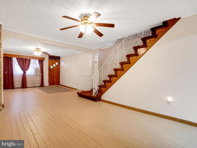 132 WATER ST, New Philadelphia, PA 17959