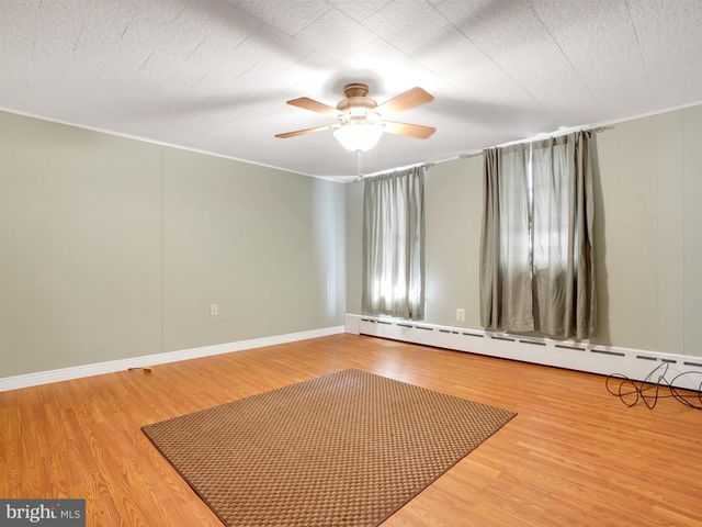 132 WATER ST, New Philadelphia, PA 17959