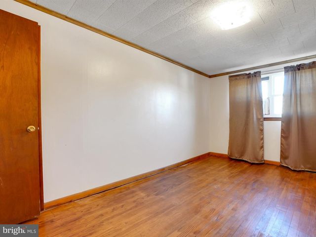 132 WATER ST, New Philadelphia, PA 17959