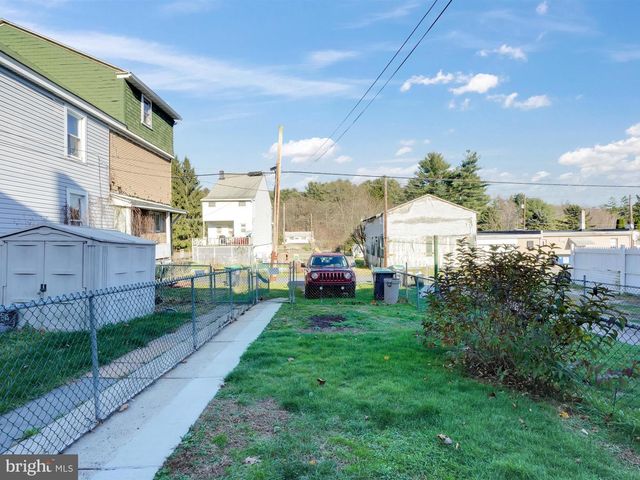 132 WATER ST, New Philadelphia, PA 17959