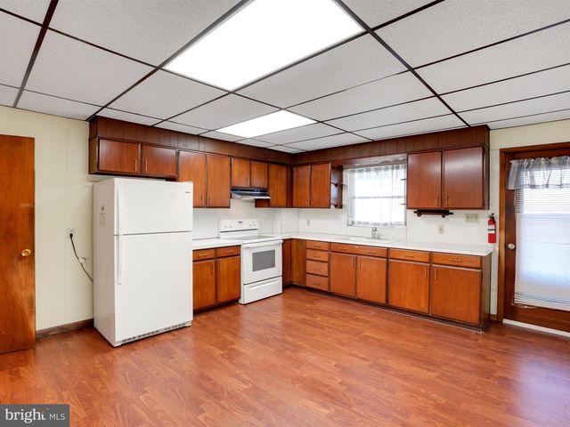 132 WATER ST, New Philadelphia, PA 17959