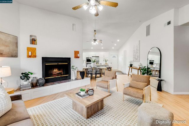 3882 Chestnut Ave, Concord, CA 94519