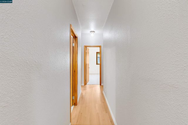 3882 Chestnut Ave, Concord, CA 94519