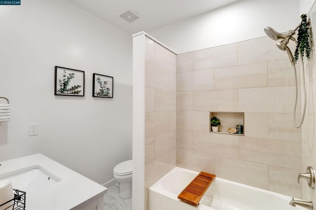 3882 Chestnut Ave, Concord, CA 94519