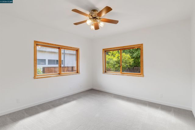 3882 Chestnut Ave, Concord, CA 94519