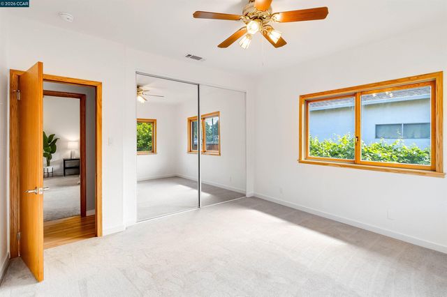 3882 Chestnut Ave, Concord, CA 94519