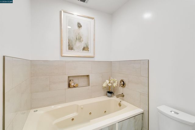 3882 Chestnut Ave, Concord, CA 94519