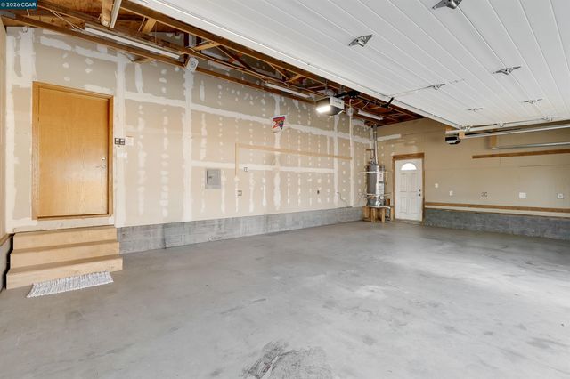 3882 Chestnut Ave, Concord, CA 94519