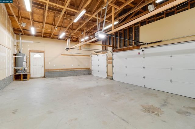 3882 Chestnut Ave, Concord, CA 94519