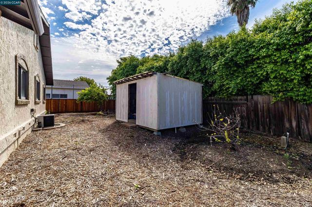 3882 Chestnut Ave, Concord, CA 94519