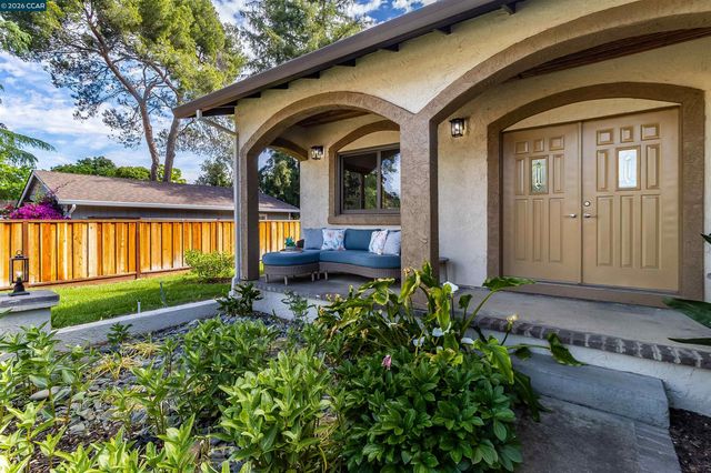 3882 Chestnut Ave, Concord, CA 94519