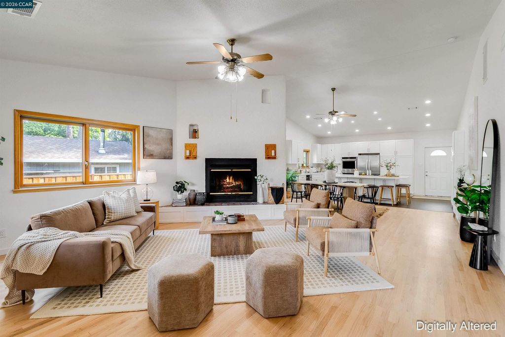 3882 Chestnut Ave, Concord, CA 94519