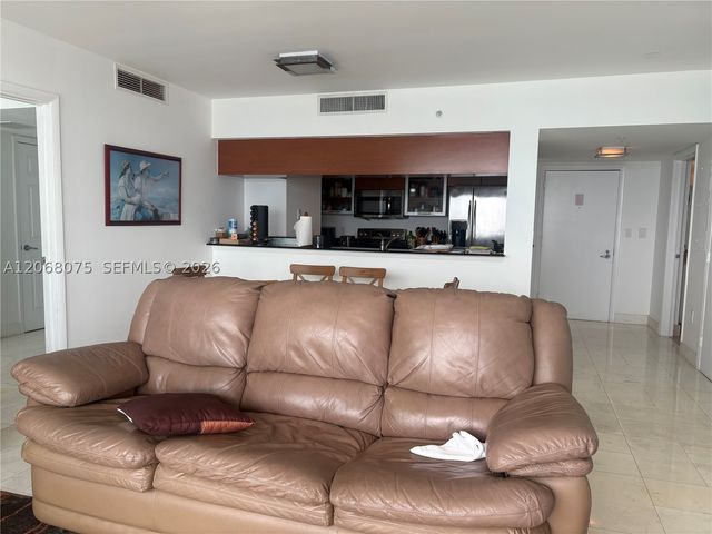 1800 N Bayshore Dr 3007, Miami, FL 33132